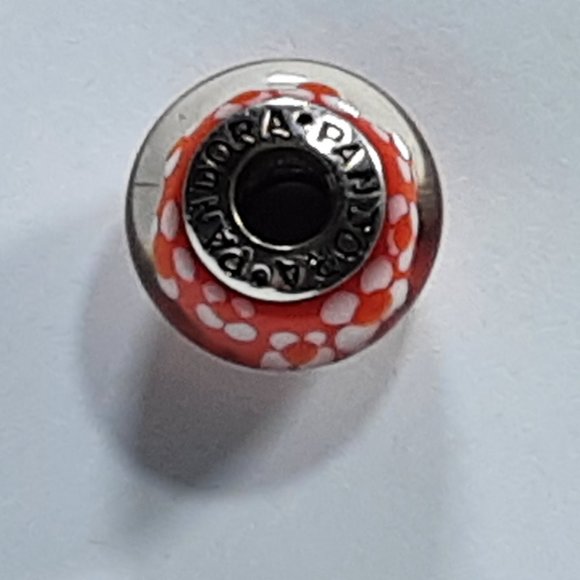 PANDORA MURANO GLASS CHARM BEAD WITH ORANGE BACKDROP AND WHITE FLOWERS- RETRO - Picture 1 of 3